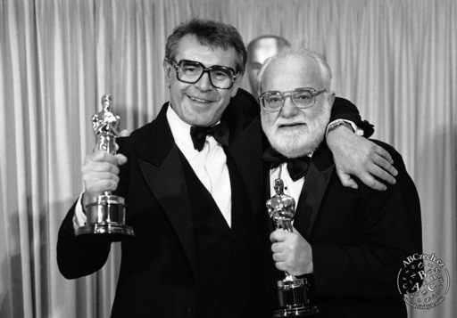 Režisér Miloš Forman a producent Saul Zaentz po převzetí ocenění Oscar za film 